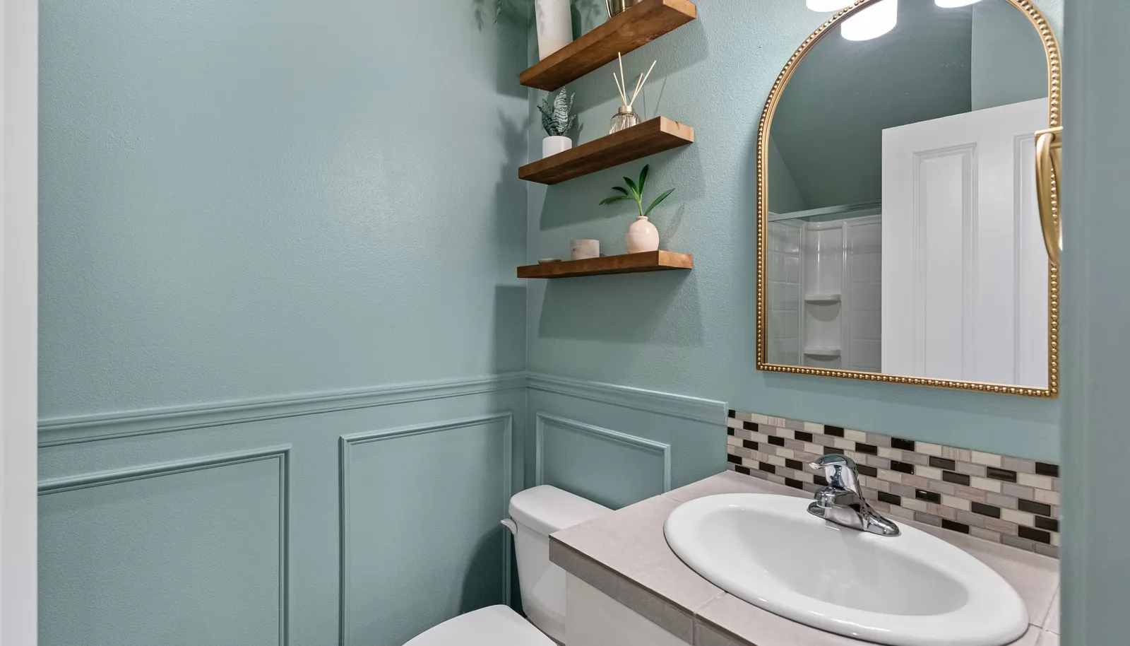 Main Floor 3/4 Bath