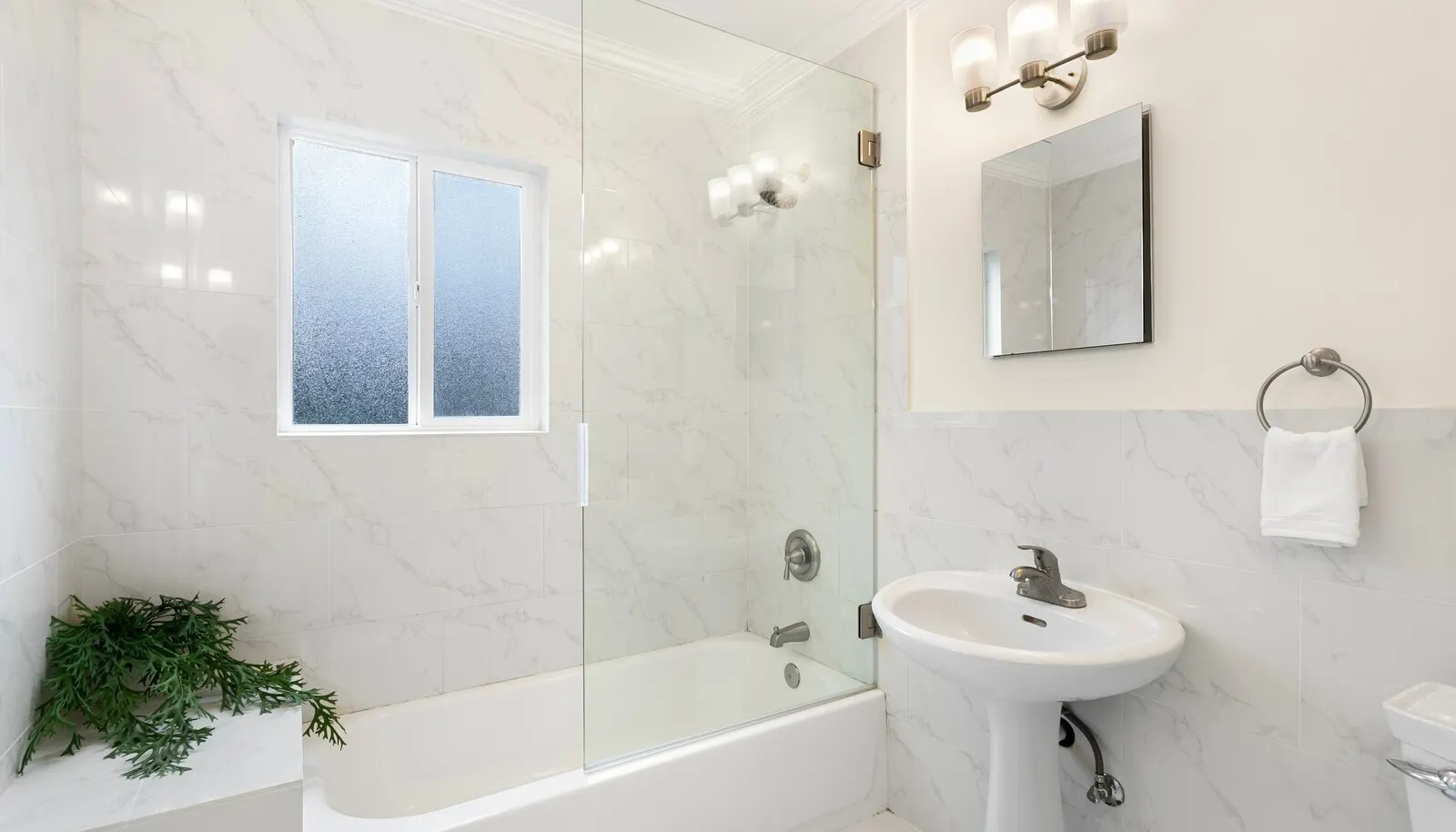 upper unit bathroom