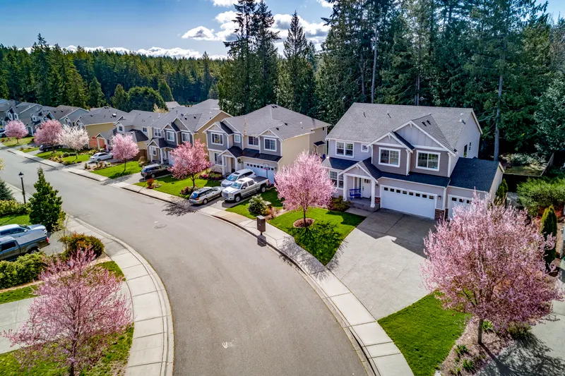 Beautiful and safe cul-de-sac setting with big, open, sky and territorial views!