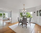 Spacious Dining for family & friends