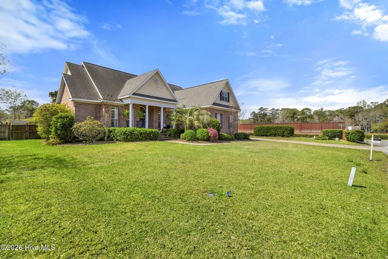 2-web-or-mls-GI - 3027 Hayden Dr - Listi