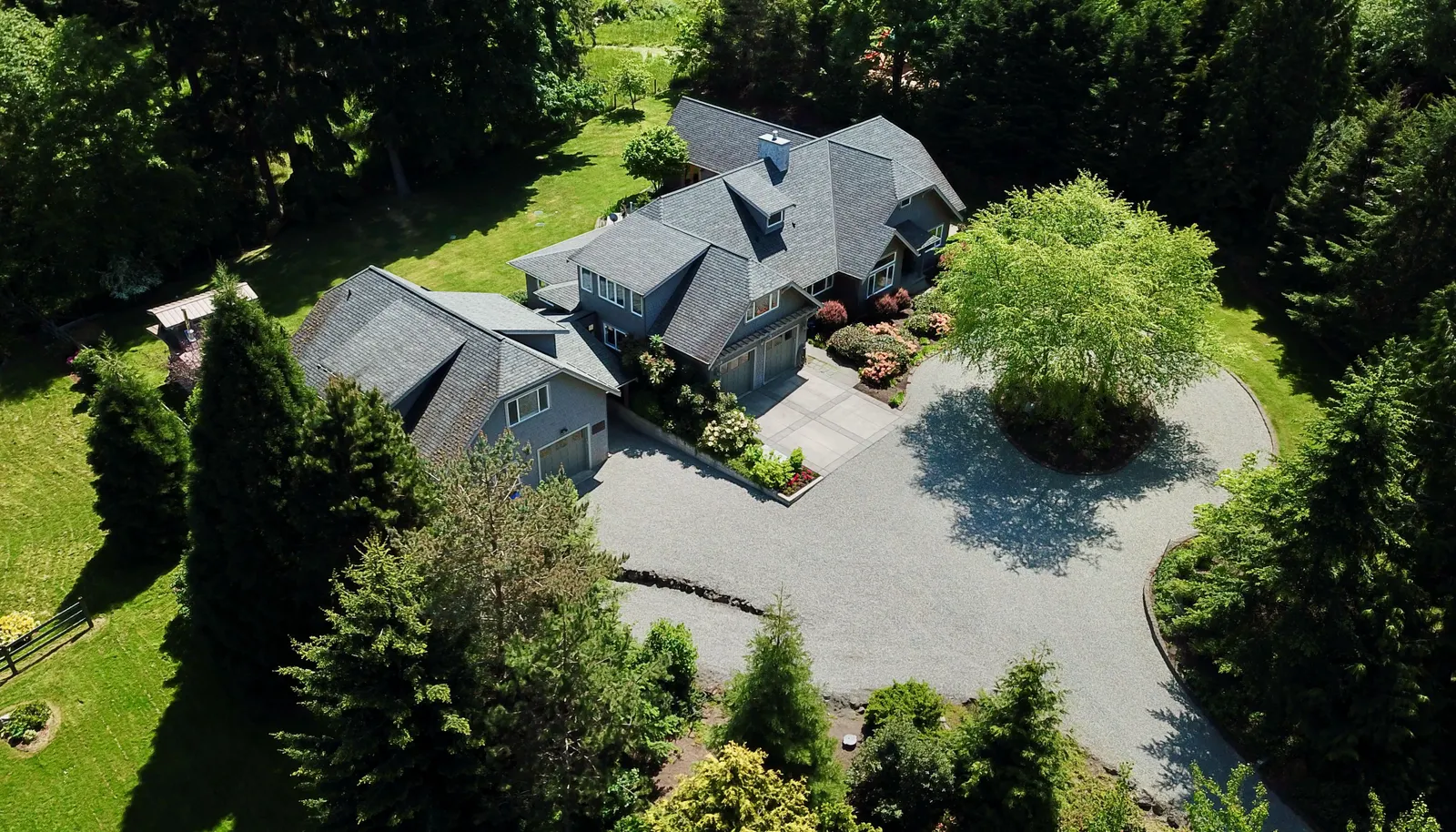 Beautiful, private grounds