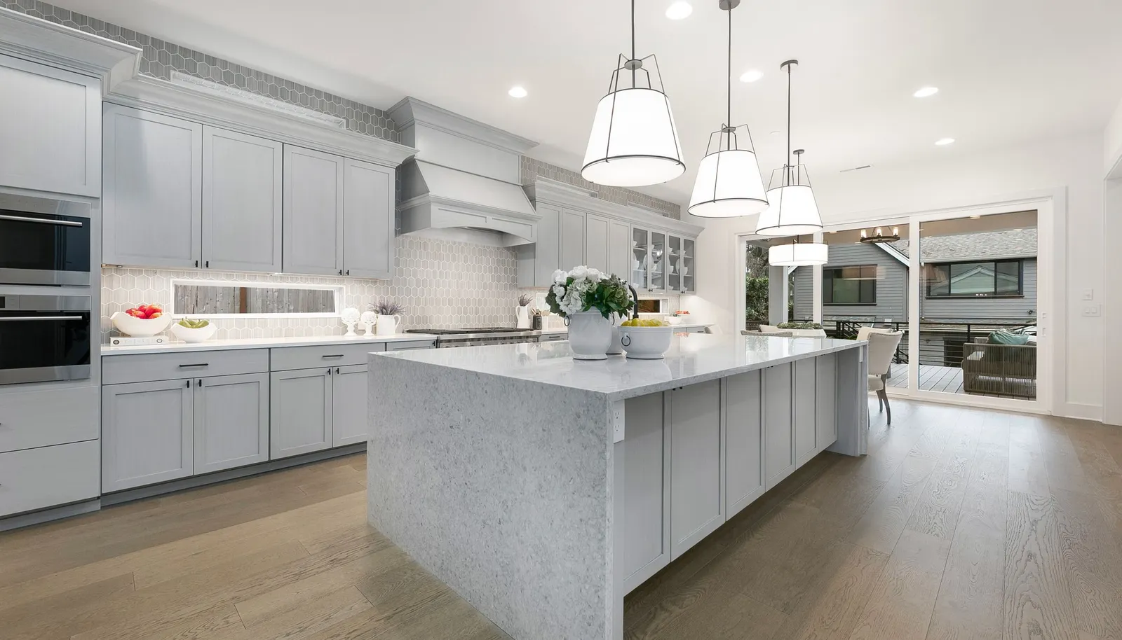 Custom Cabinetry w/ Soft Close Technology.