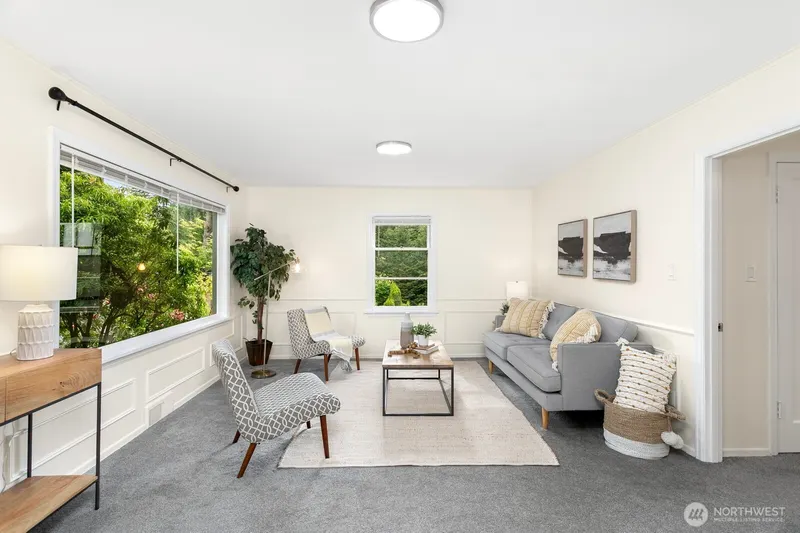 Upper unit living area