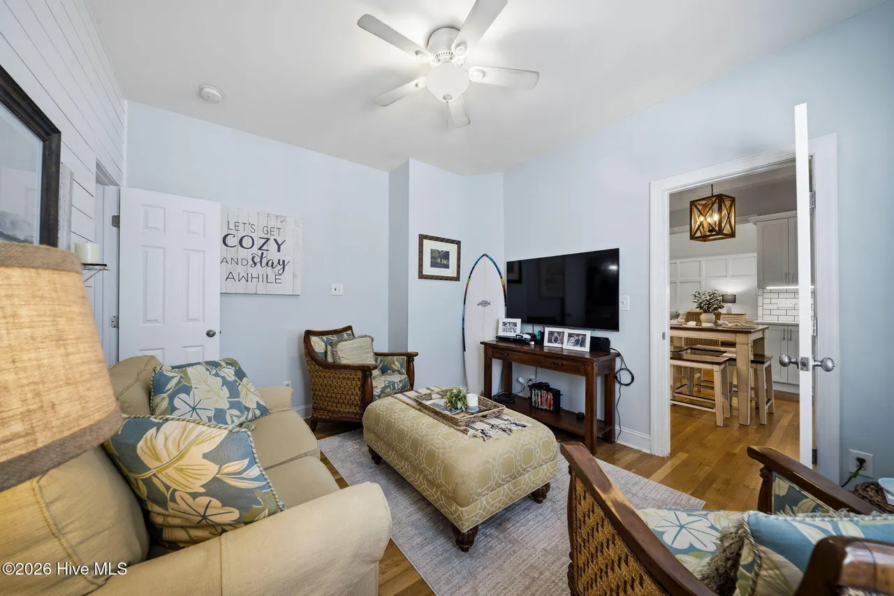 49-web-or-mls-GI - 3027 Hayden Dr - List