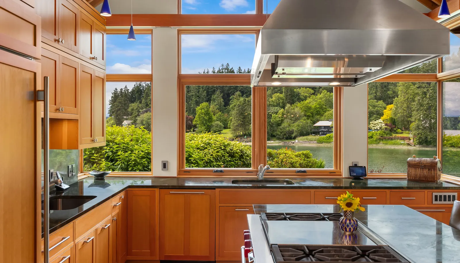The kitchen is ideal for cooks and bakers with plenty of room for multiple people to be working together