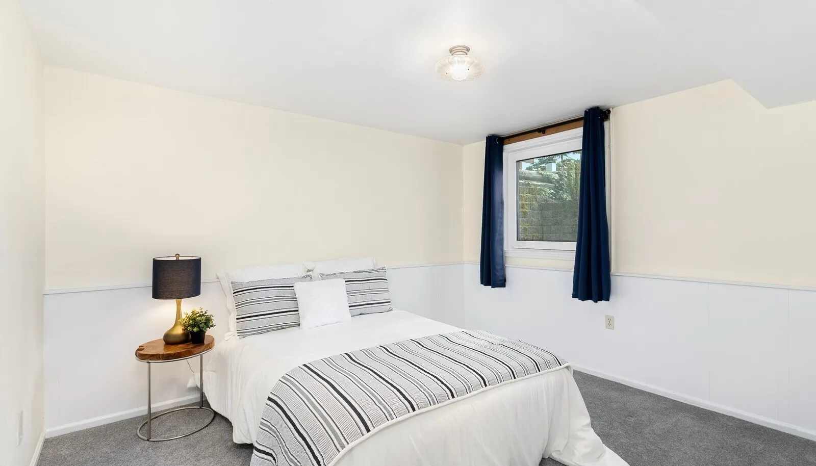 lower unit bedroom