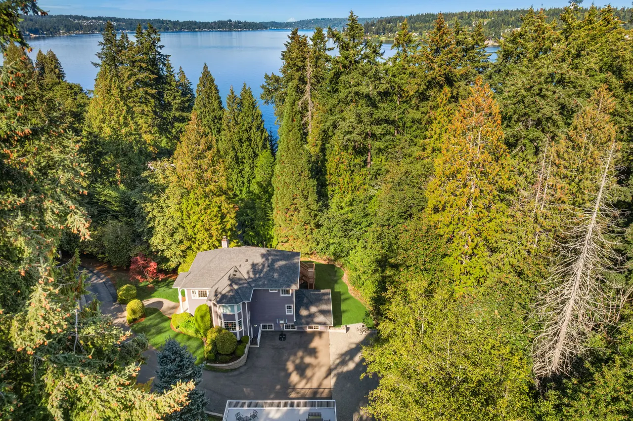 Serene Estate Sanctuary Close to It All!