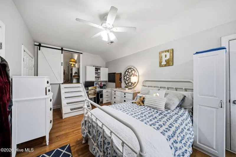 77-web-or-mls-GI - 3027 Hayden Dr - List