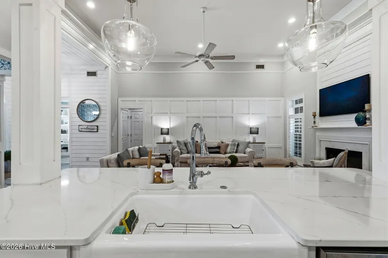 32-web-or-mls-GI - 3027 Hayden Dr - List