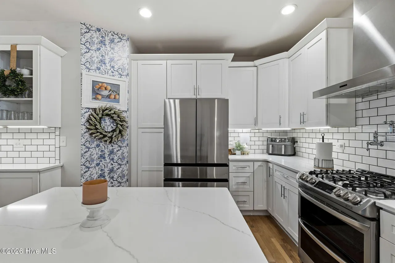 28-web-or-mls-GI - 3027 Hayden Dr - List