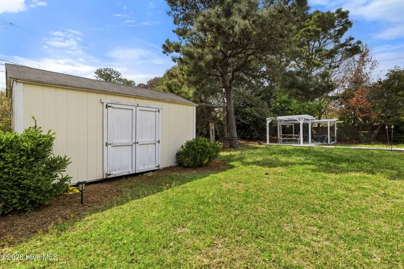 110-web-or-mls-GI - 3027 Hayden Dr - Lis