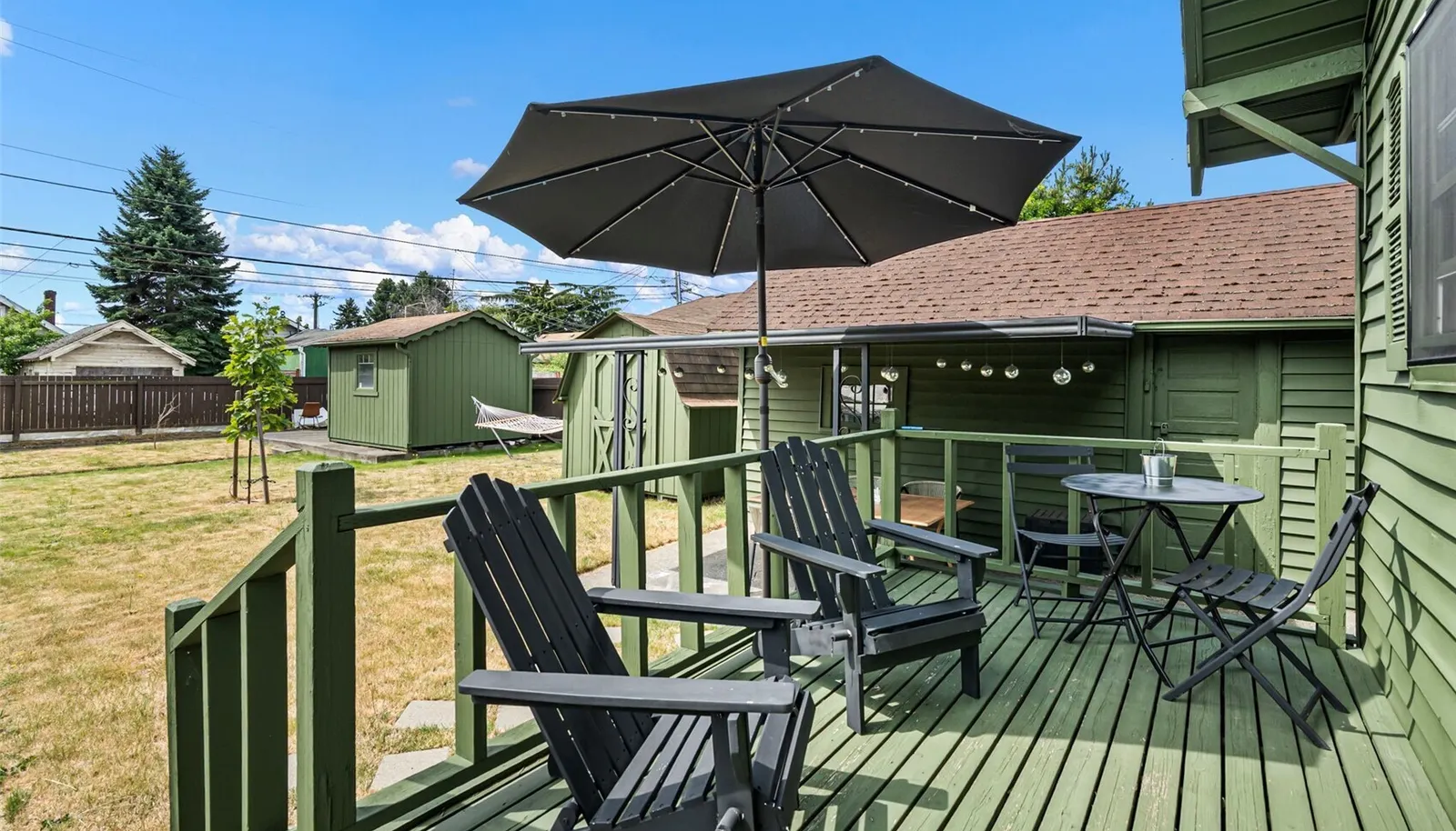 Additional living spaces outdoors