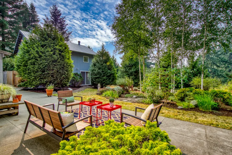 Wonderful SW exposure for all day sun and open sky views.