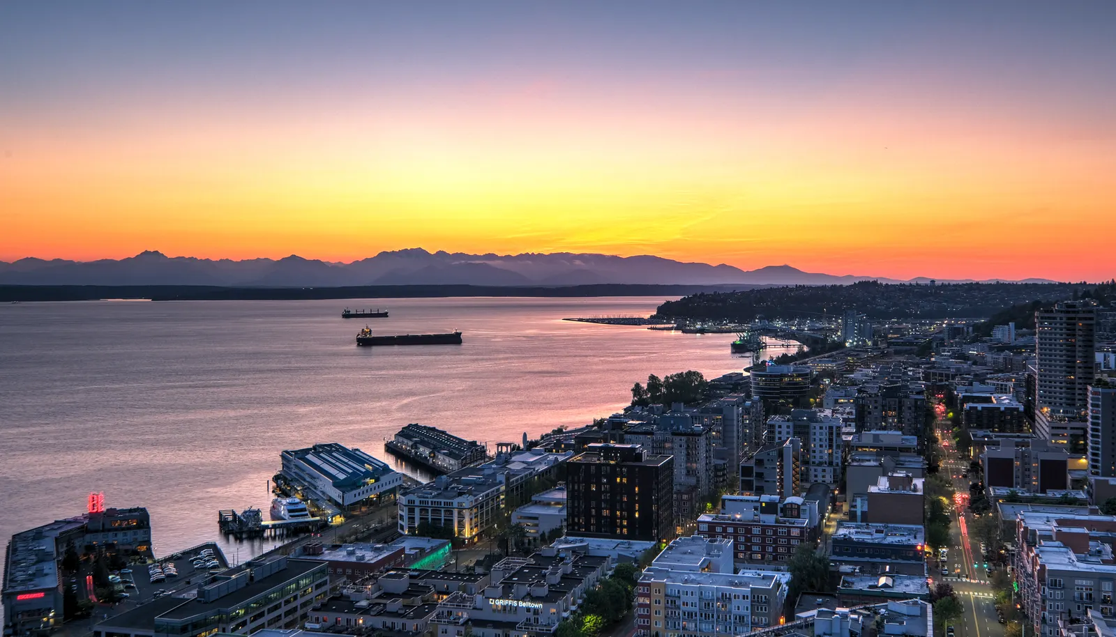 The penthouse offers sweeping unobstructed views of Puget Sound and the Olympic Mountains. The penthouse offers sweeping unobstructed views of Puget Sound and the Olympic Mountains.