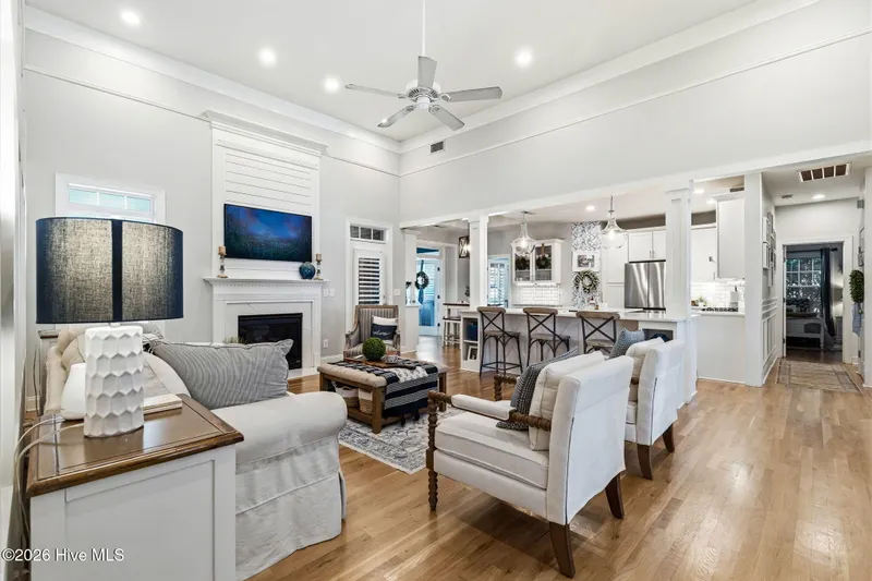 17-web-or-mls-GI - 3027 Hayden Dr - List