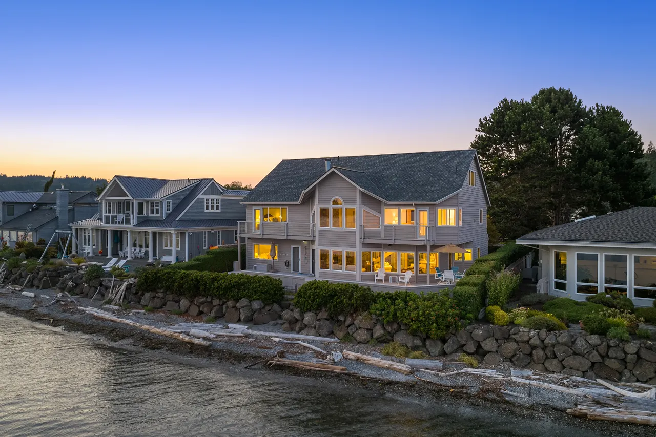 Puget Sound's most desirable neighborhoods, the famed Indianola sandspit! Puget Sound's most desirable neighborhoods, the famed Indianola sandspit!