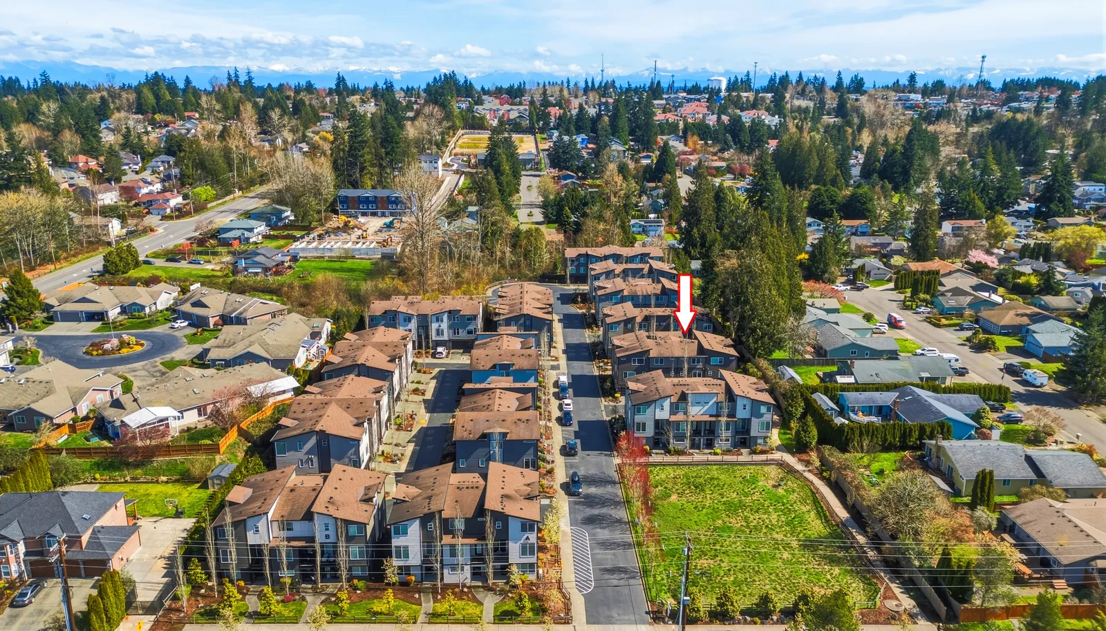Enjoy convenient access to Paine Field, Boeing, I-405, I-5 and SR-522.