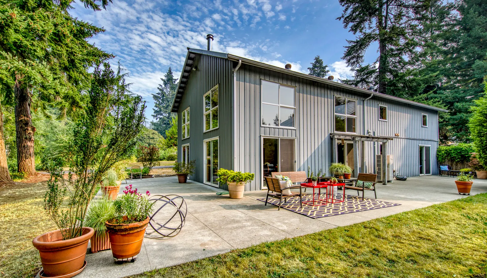 Gorgeous curb appeal and a peaceful and serene setting on a quiet dead end cul-de-sac street of 4 lovely homes.