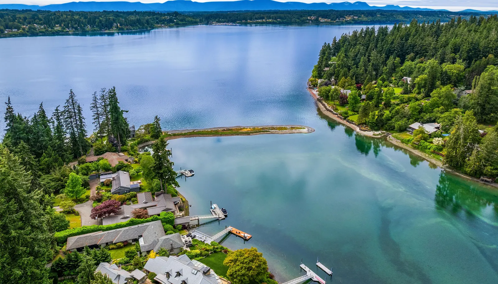 Fletcher Landing's unique shoreline and protected bay has attracted vacationers and homesteaders since the late 1800's, enjoying a social center, vacation cottages, dance pavilion and the convenience 