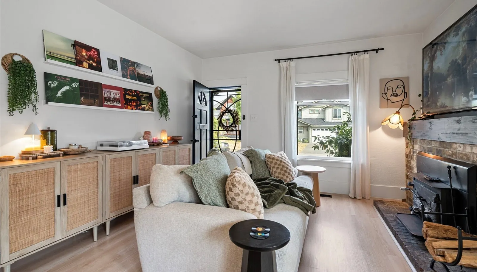 The original 10-foot ceilings have been reinstated