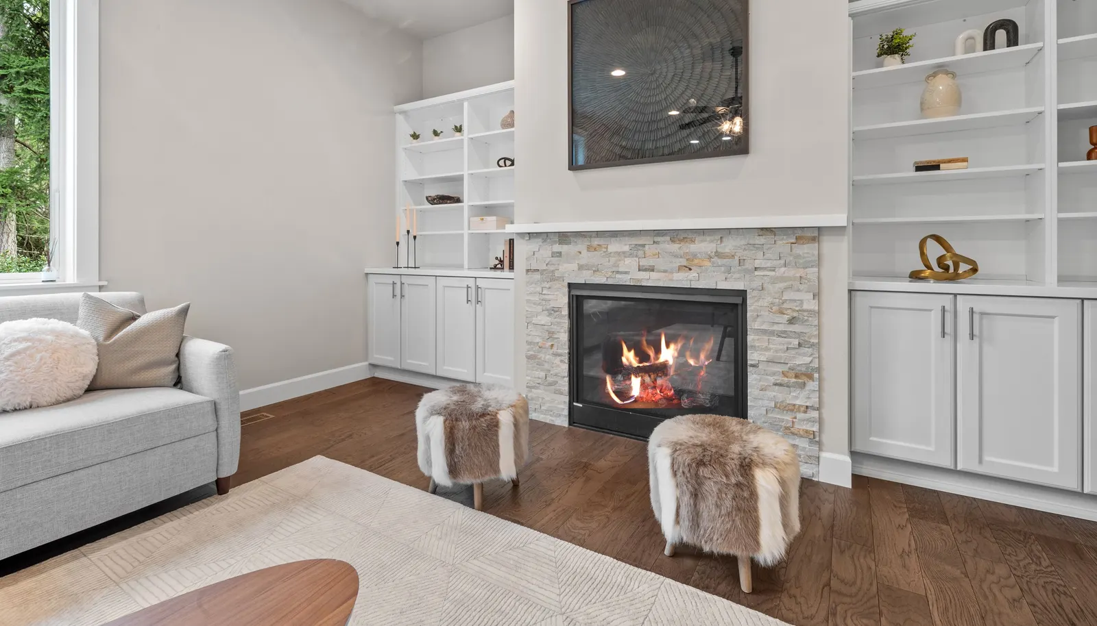 Gorgeous shelves. Gorgeous shelves.