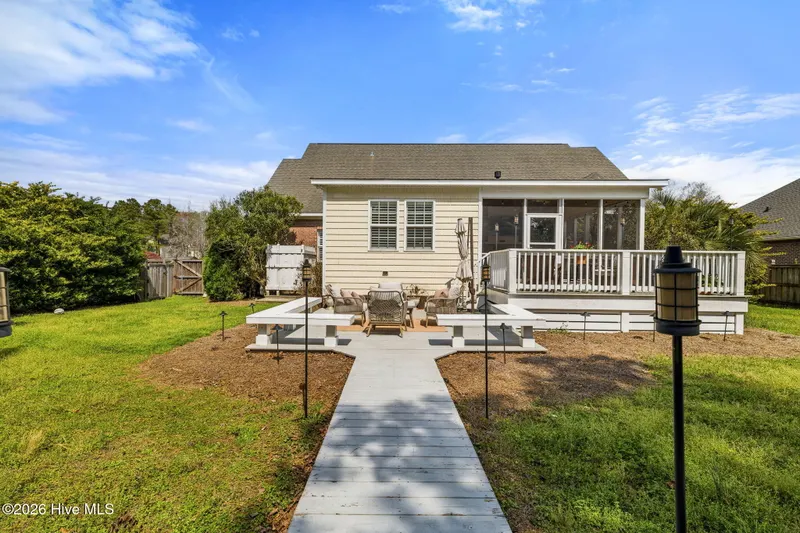 105-web-or-mls-GI - 3027 Hayden Dr - Lis
