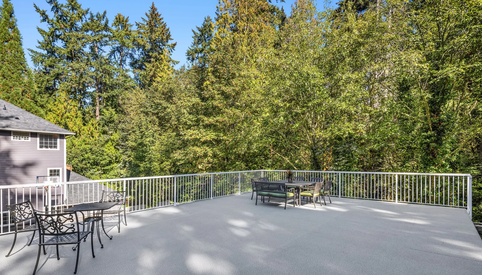 Roof top deck for soaking in the sun.