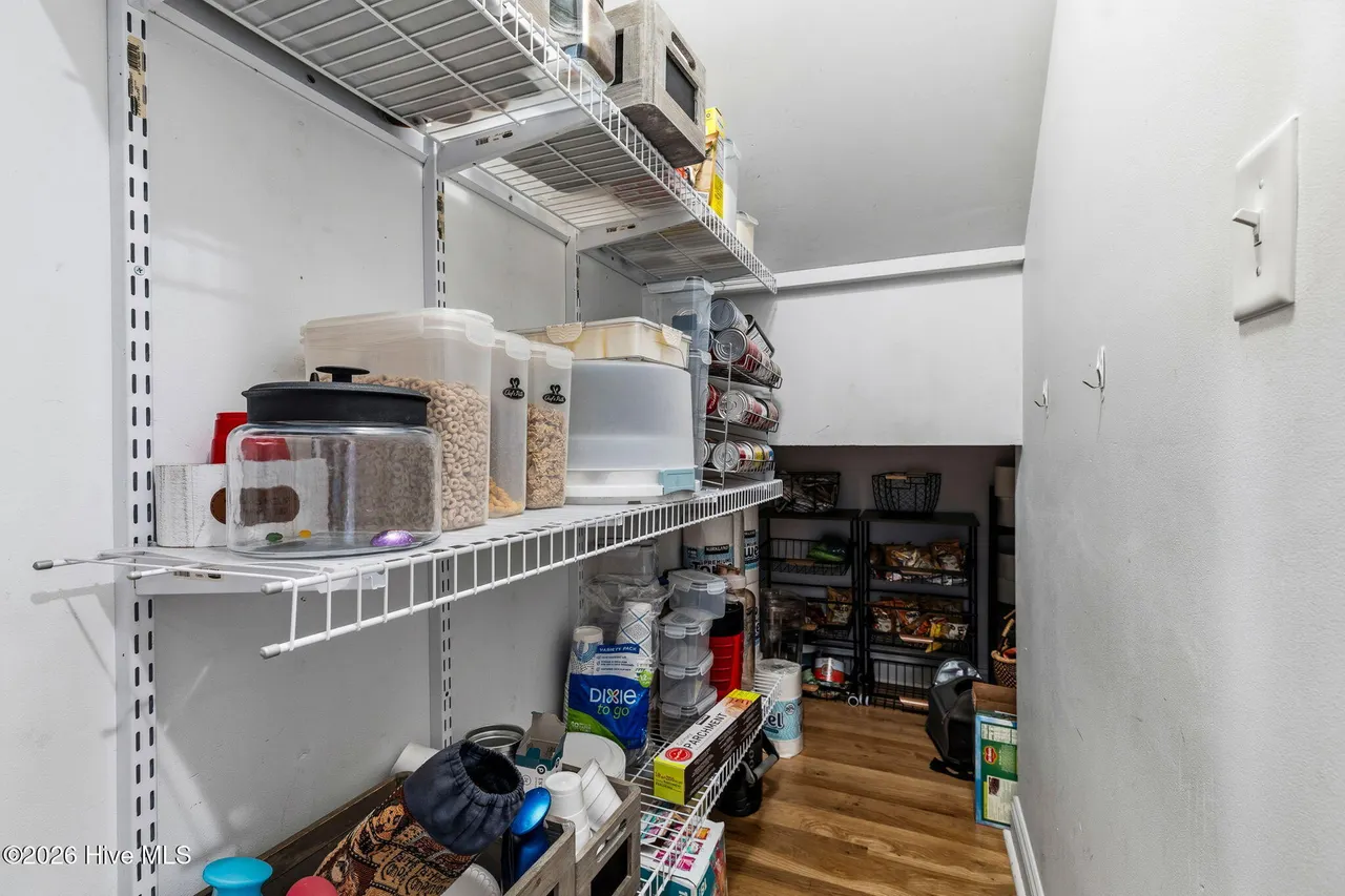 70-web-or-mls-GI - 3027 Hayden Dr - List