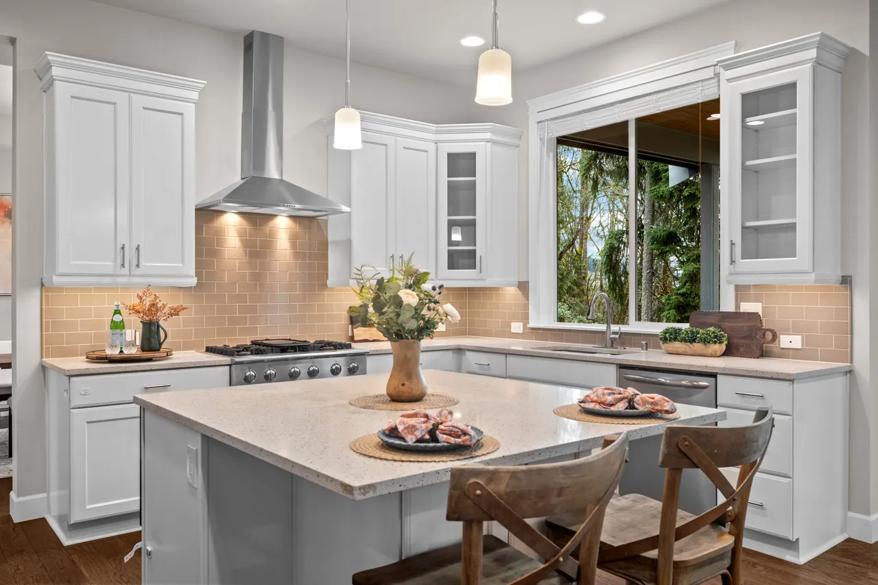 The chef's dream kitchen. Do not miss the stainless steel beverage center. The chef's dream kitchen. Do not miss the stainless steel beverage center.