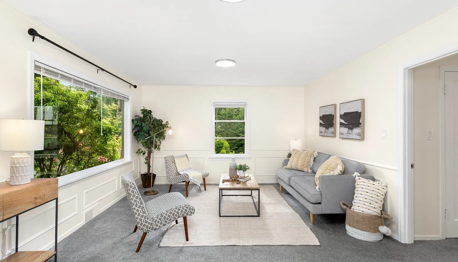Upper unit living area
