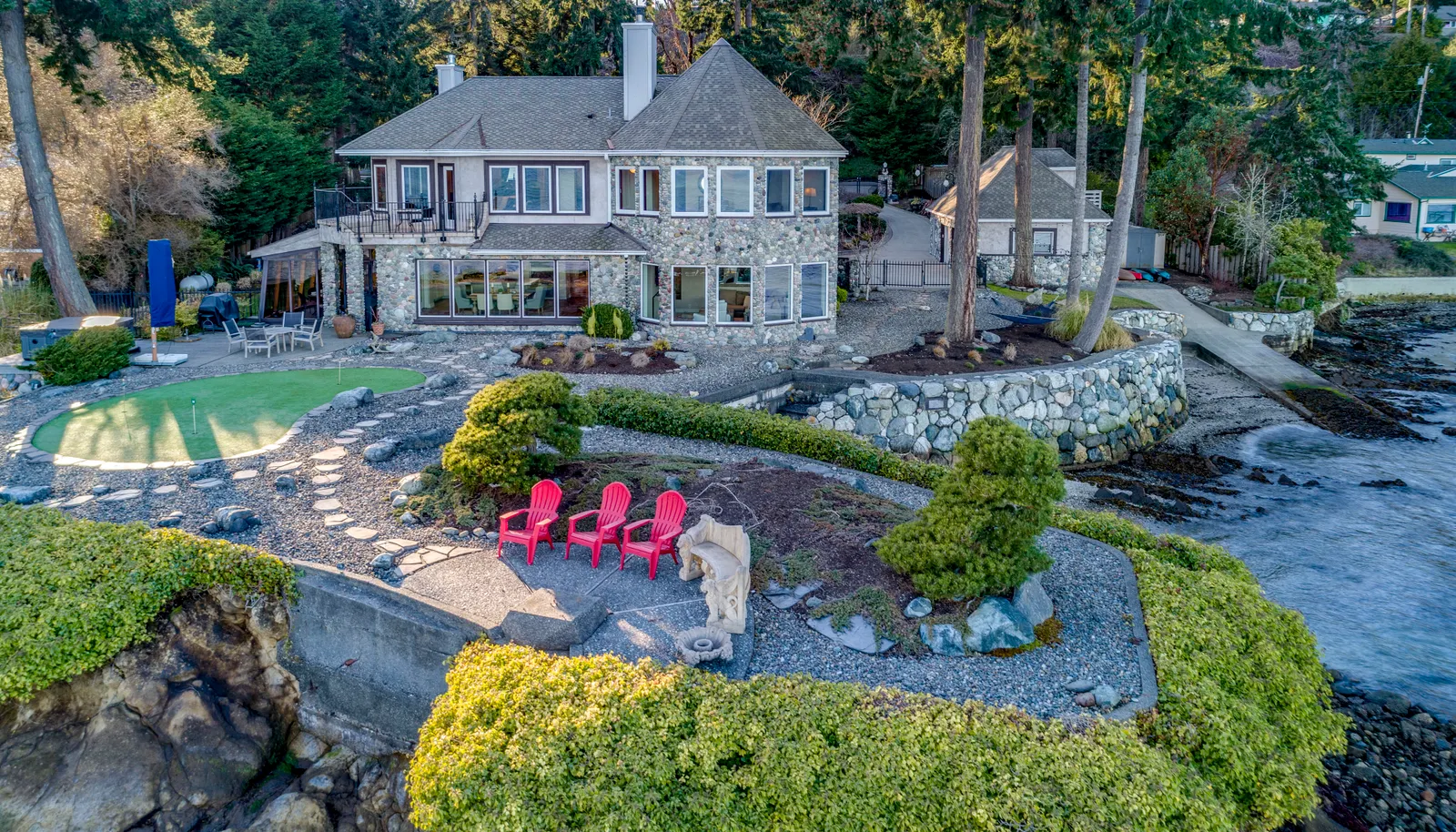 ne of the most unique and stunning waterfront estates I have ever seen and I have seen A LOT of them... PLUS hard to find TOTAL