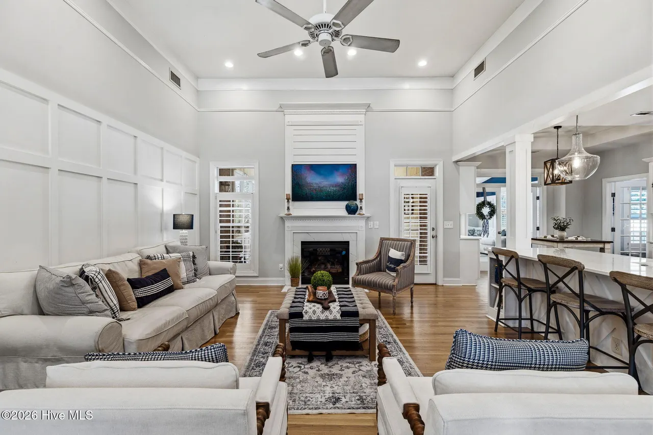 16-web-or-mls-GI - 3027 Hayden Dr - List